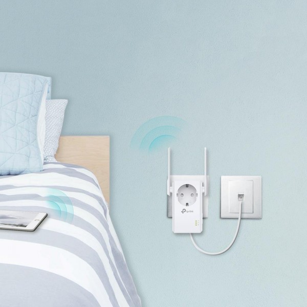 TP-Link N300 Усилитель Wi-Fi сигнала со встроенной розеткой